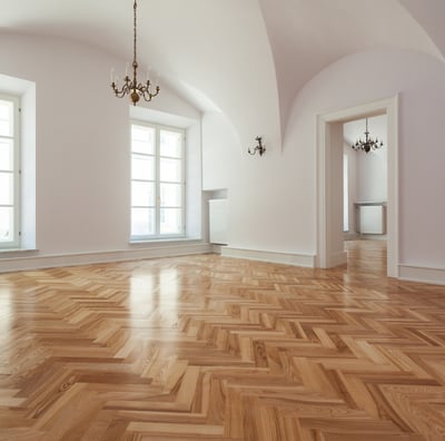 Ponçage de parquet par DG Services - rénovation professionnelle pour sols en bois en Suisse romande