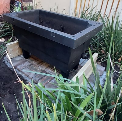 Veggiecube installing a Foodcube Slim