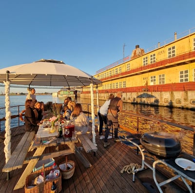Sunset during Riga Party raft