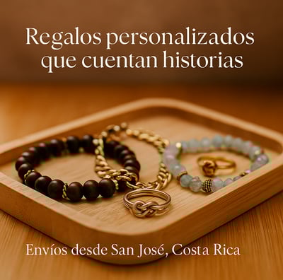 joyería wooden tray with a picture of a woman's jewelry