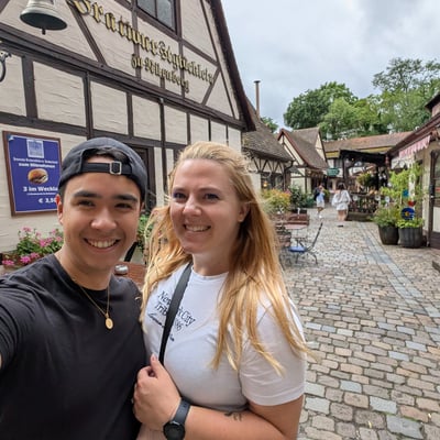 Lennard and Anne from Mariposa Mundial, exploring Europe slowly and living life on the road.