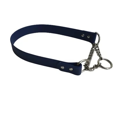 a dog collared leash with a chain link and a chain link
