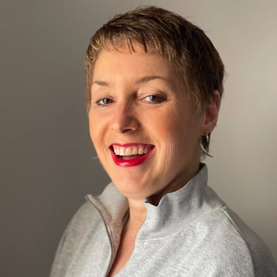 Portrait photograph of Susan Bull, artist