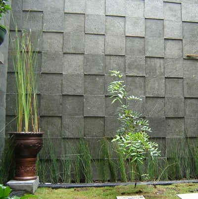 dinding batu andesit