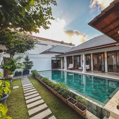 kolam batu hijau