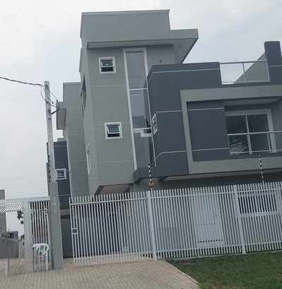 Sobrado Triplex no Bairro Alto. - Bem localizado.