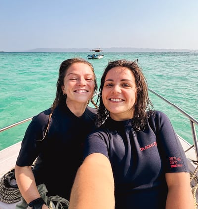 Eva et Manon dans le bateau après une plongée à Havelock dans les îles Andaman et Nicobar.