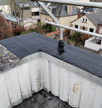 Étanchéité toiture bâtiment 35