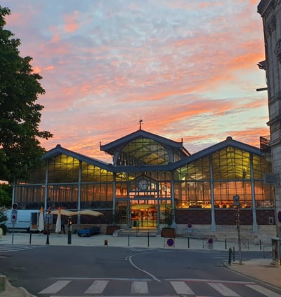 marche angouleme a building with a large glass front and a skylight