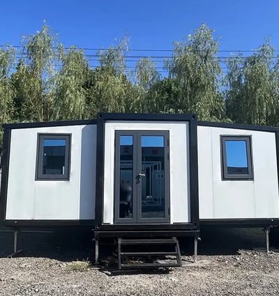 Expandable Container House on Trailer