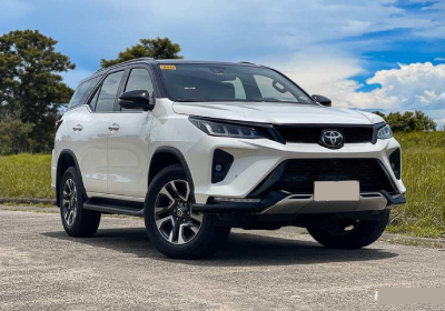 Toyota Fortuner luxury and comfort taxi service in Amritsar to local and outstation for family