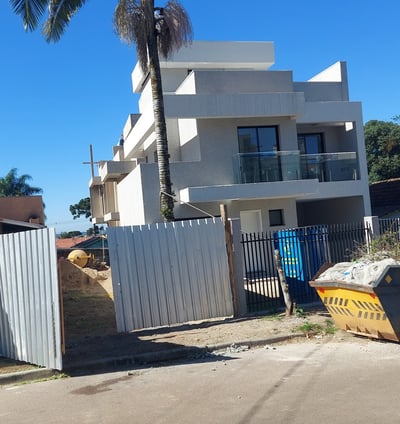 Lindo Sobrado no Uberaba, Triplex,na Rua Maria Simao Campos 82