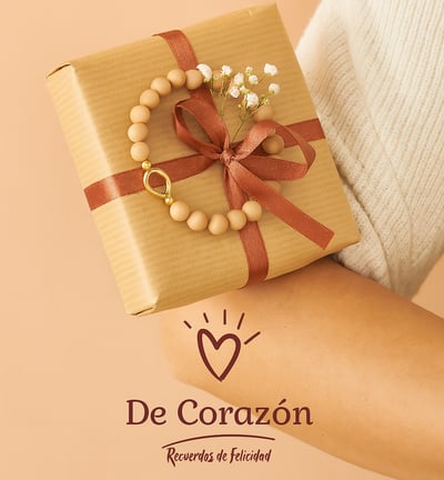 Regalos envueltos con ramas naturales – detalle artesanal ideal para personas especiales en Costa Ri