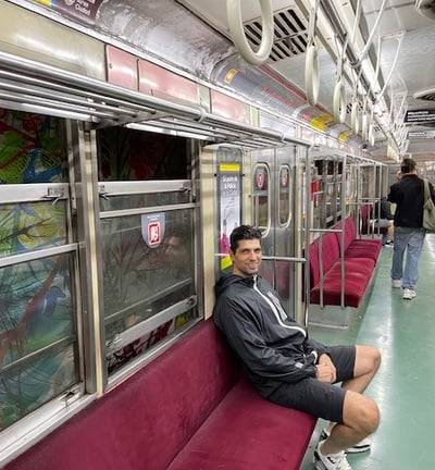 Fotis in Metro