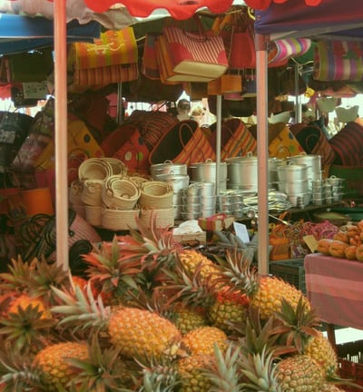 ananas victoria au marché