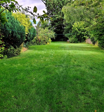 Garden services in Bredon