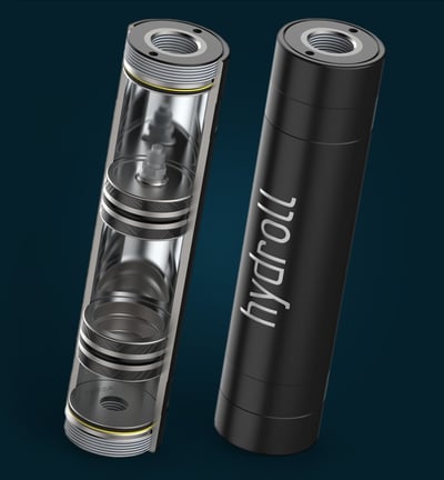Dwukomorowy hydroakumulator firmy hydroll na ciemnoniebieskim tle