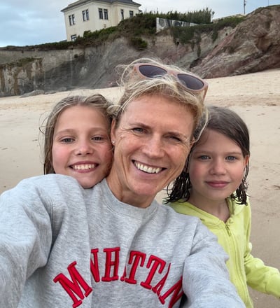 Laura Šeškienė ir dukros