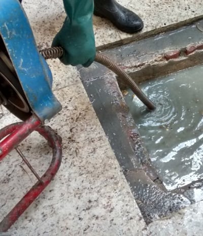 desentupimento de caixa de gordura