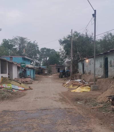 Main street of Dudga