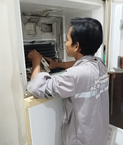 service lemari es surabaya