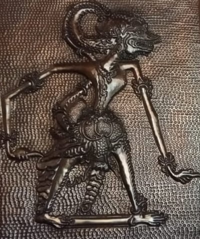 kerajinan wayang tembaga
