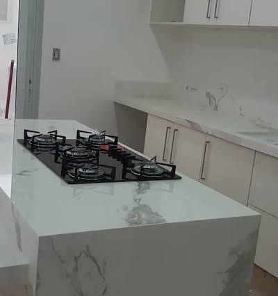 Instalação de Bancada de Porcelanato no Recreio