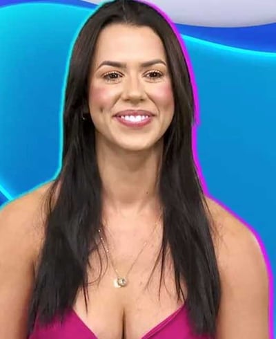 Larissa Tomásia