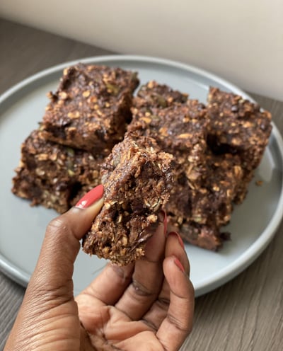 Brownies Énergétiques Maison au Chocolat et Graines - Waidami Moovement -Nutritionniste Dakar