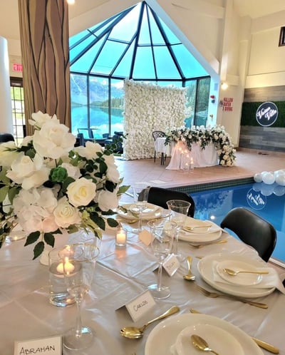 Floral table runner for the head table for an elegant wedding in Stoufville