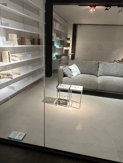 A temporary shop window design