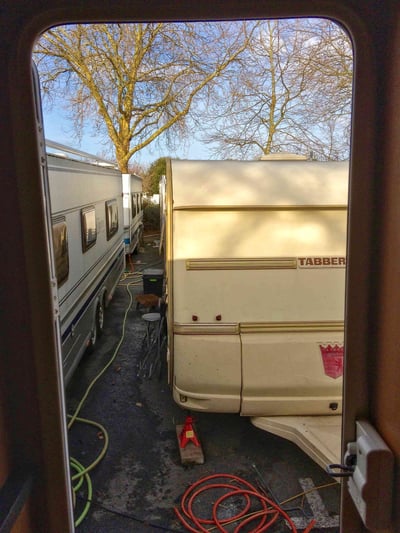 Vue Bouglione depuis la porte du camping-car de joel rehde