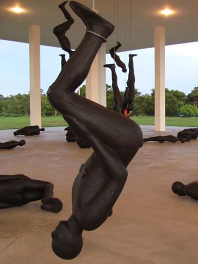 Exposição Corpos Presentes do artista britânico Antony Gormley
