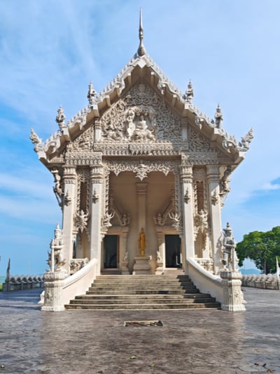 Wat Tham Pong Pang, Thung Makham, Chumphon