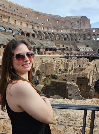 Foto tirada dentro do Coliseu, em Roma