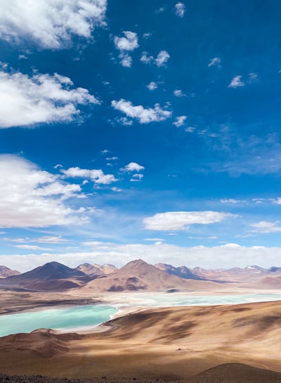 Magnifique vue sur la Laguna Verde depuis le sommet du volcan Licancabur.