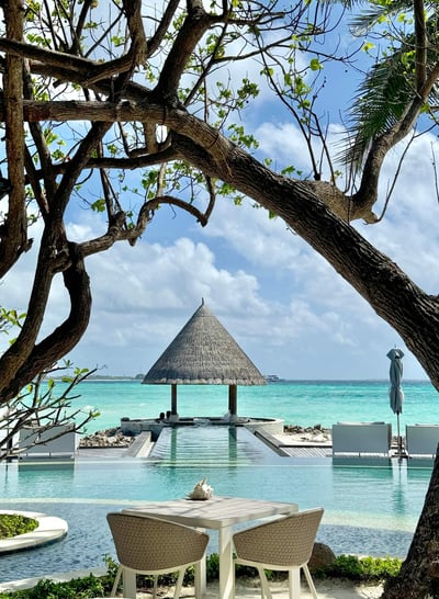Four Seasons Kuda Huraa outdoor dining