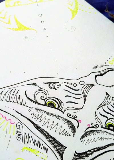 dessin de raie manta aux motifs psychédéliques au feutre fin r