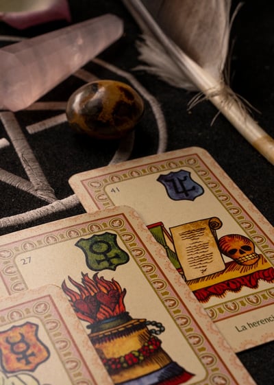 tarot evolutivo, autoconocimiento, guía espiritual, desarrollo personal, transformación, claridad