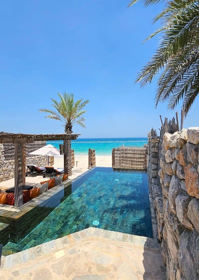 six-senses-zighy-bay-oman-beach-villa-pool