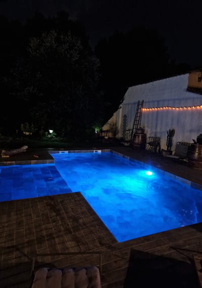 piscine de nuit