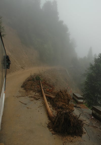 hairpin roads on the way up to the Longji terraces, china