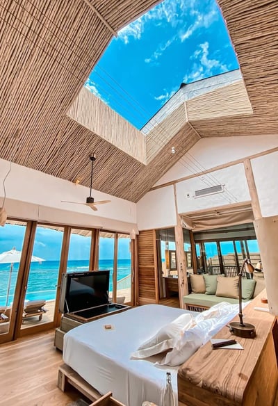 soneva-fushi-maldives-overwater-villa-bedroom