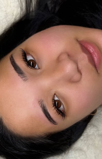 Hybrid custom lashes