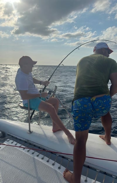 Fishing in Zanzibar for beginners - Learning to cast a line