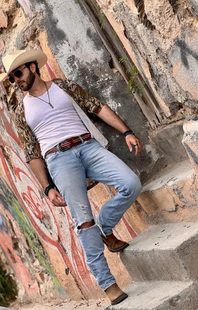 Barrio Antiguo / Lalo Ayala / Versión & Pasión