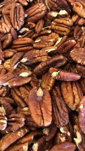 a pile of pecani pecani pecani pecani pe
