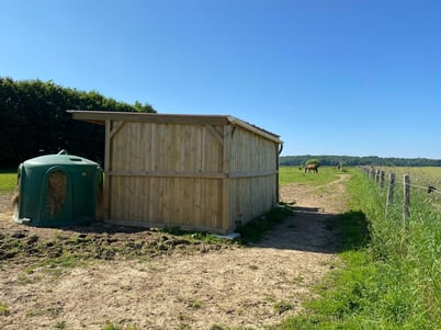 wooden horse shelters ProSpaceandNature.life