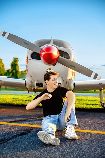 Senior Picture Photographer. Lancaster PA senior pictures. Manheim PA senior pictures. Hershey PA senior pictures.