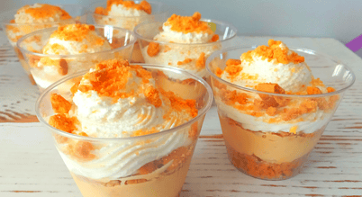 postre de naranja en vaso 